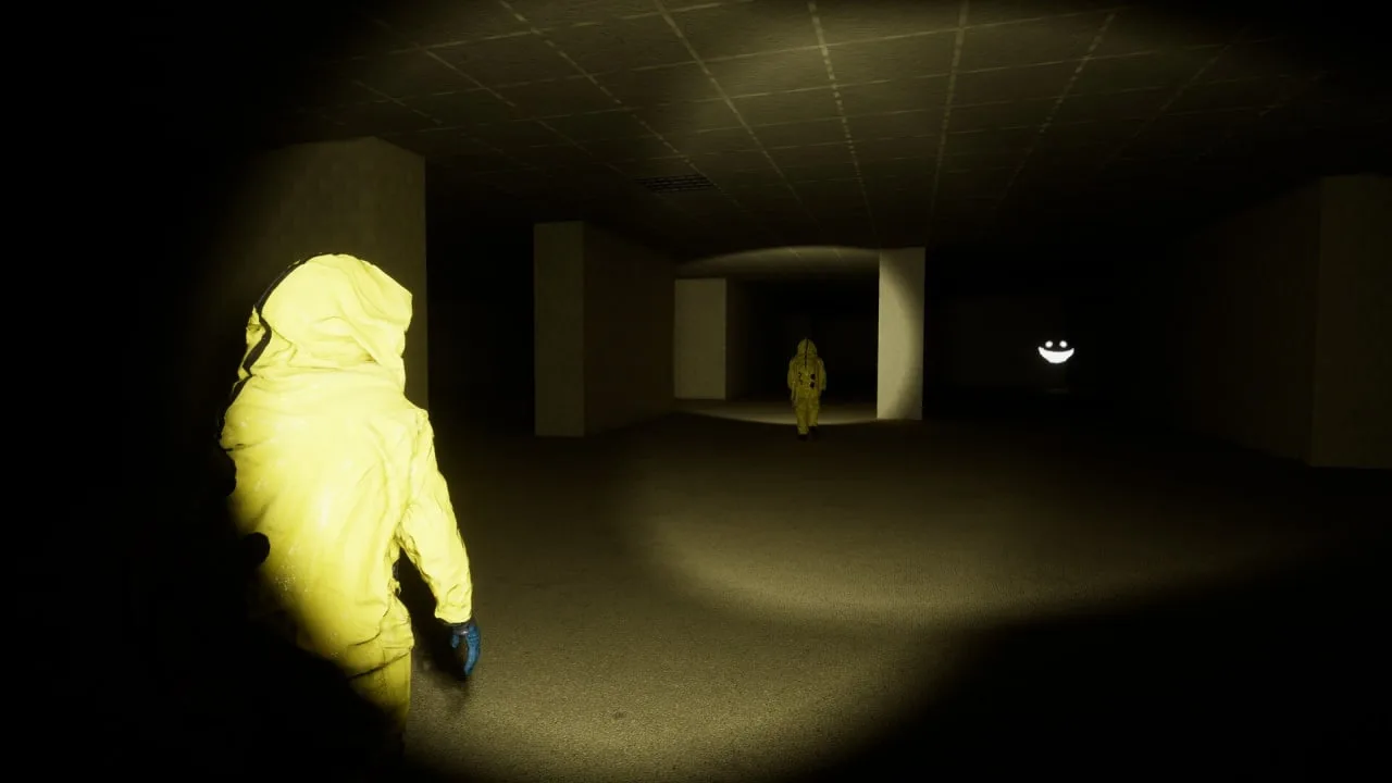 Backrooms: Escape Together по сети — 1